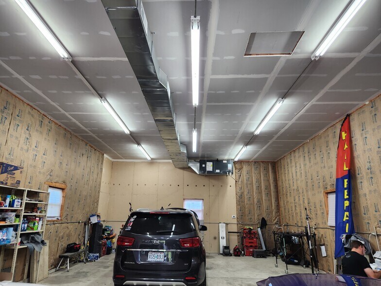 More Photos Of 5124 Warren Rd, Imperial Office For Sale