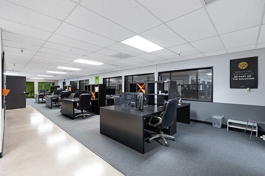 More Photos Of 6185 W Detroit St, Chandler Light Manufacturing For Lease