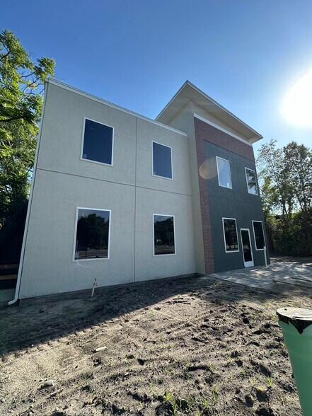 More Photos Of 1419 Kingsley Ave, Orange Park Office For Sale