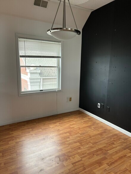 More Photos Of 553 Main St, Stroudsburg Loft Creative Space For Lease