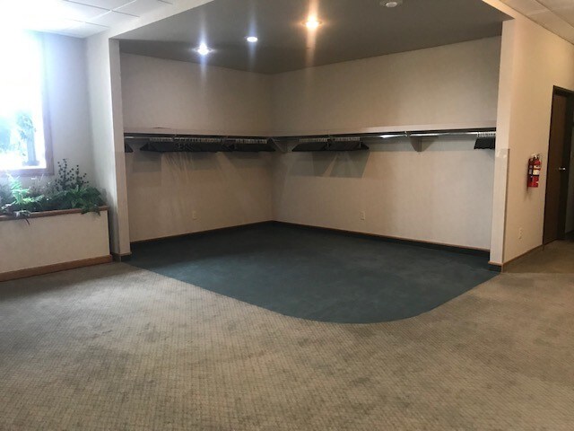 More Photos Of 1515 N Sanborn Blvd, Mitchell Office For Sale