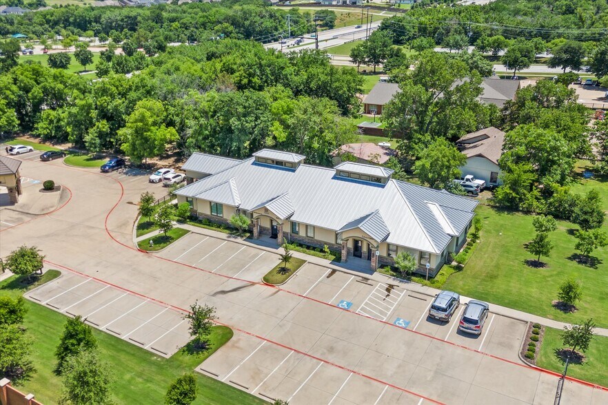 More Photos Of 350 Rufe Snow Dr, Keller Medical For Lease