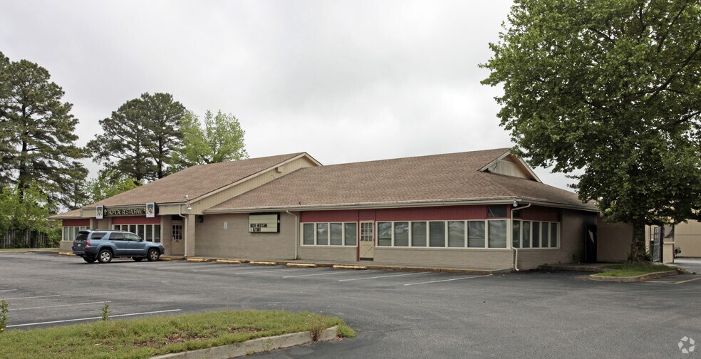 More Photos Of 470 Newtown Rd, Virginia Beach Restaurant For Lease