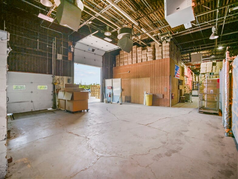 More Photos Of 1434-1440 County Rd, Wantage Warehouse For Sale