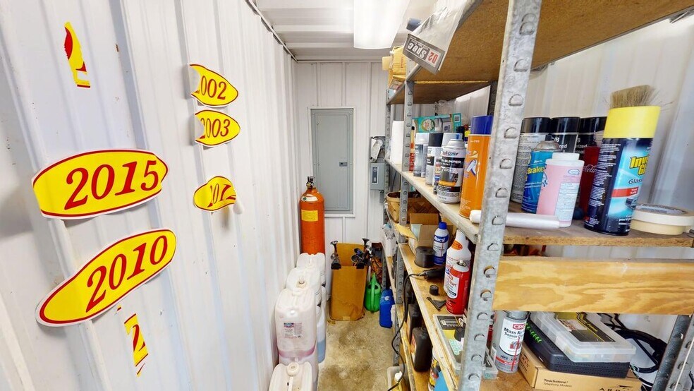 More Photos Of 115 N 6th St, Monticello General Retail For Lease