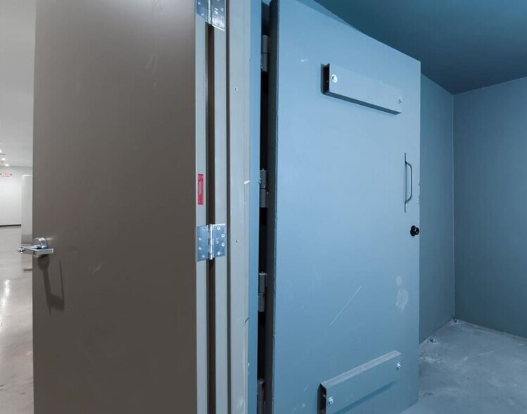 More Photos Of 417 NE 144th Pl, Edmond Light Distribution For Sale