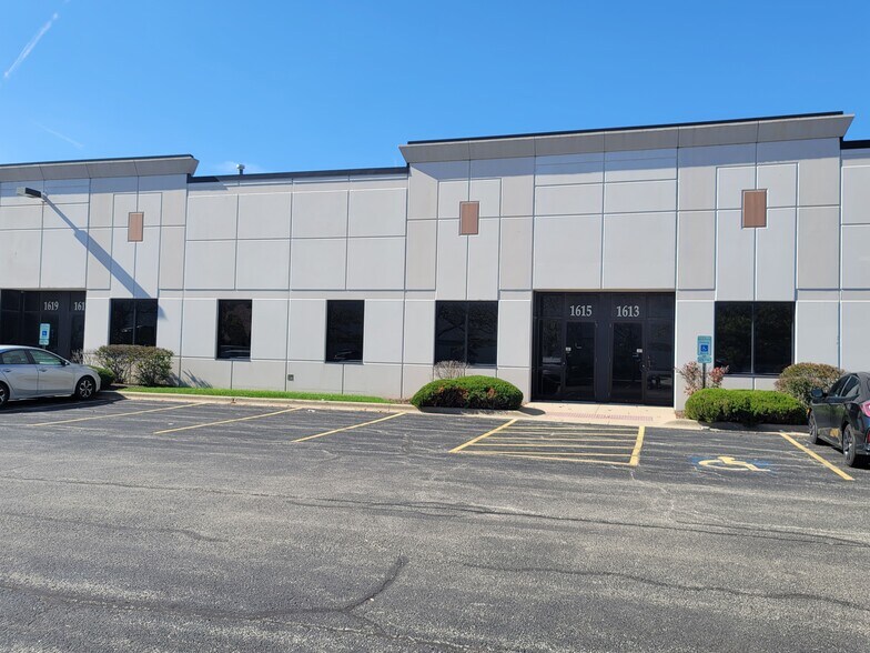 More Photos Of 1601-1627 Rock Creek Blvd, Joliet Distribution For Sale