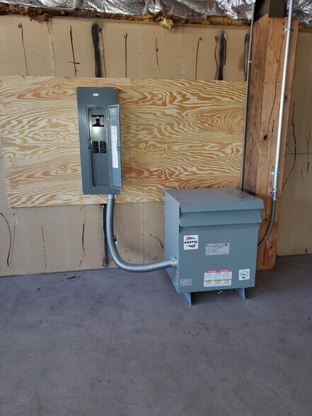 More Photos Of 2785 Park Ave, Beloit Warehouse For Sale