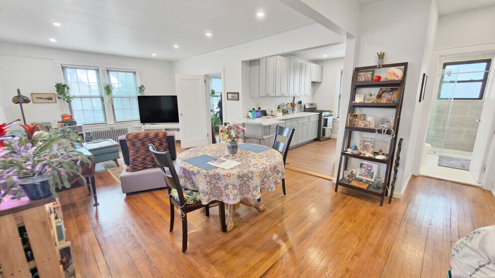 More Photos Of 4320 Hamilton Pl, Flushing Apartments For Sale