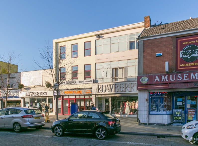More Photos Of 225 Oxford St, Swansea Storefront For Lease