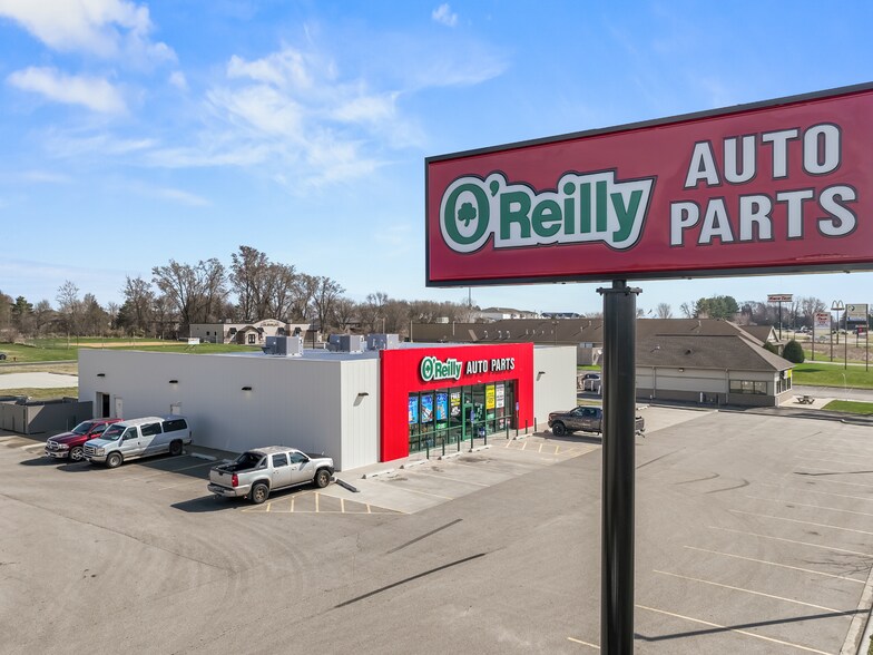 More Photos Of 819 Frontage Rd, Byron General Retail For Sale