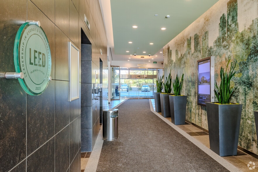 More Photos Of 600 Cochrane Dr, Markham Office For Sale