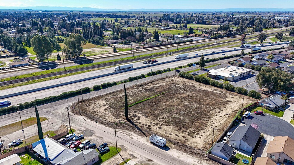 More Photos Of 971 E Broadway Ave, Atwater Office For Lease