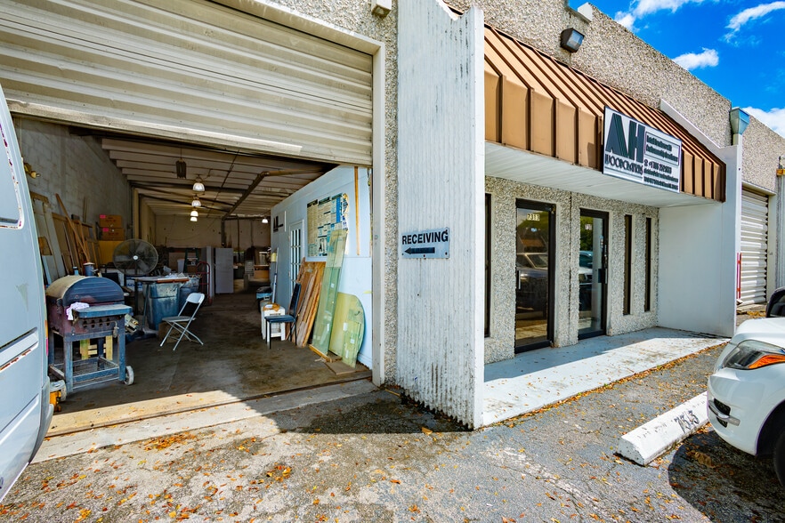 More Photos Of 7313 NW 56th St, Miami Warehouse For Sale