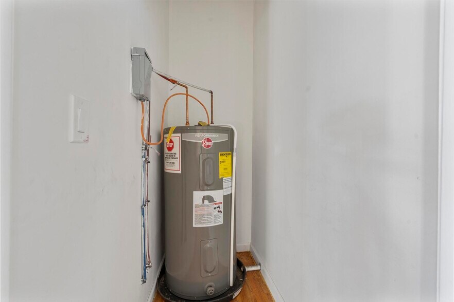 More Photos Of 701-703 S Main St, Waterbury Apartments For Sale