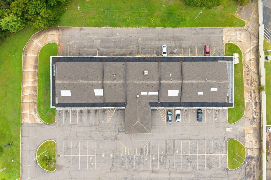 More Photos Of 1400 NE 63rd St, Oklahoma City Hotel For Sale