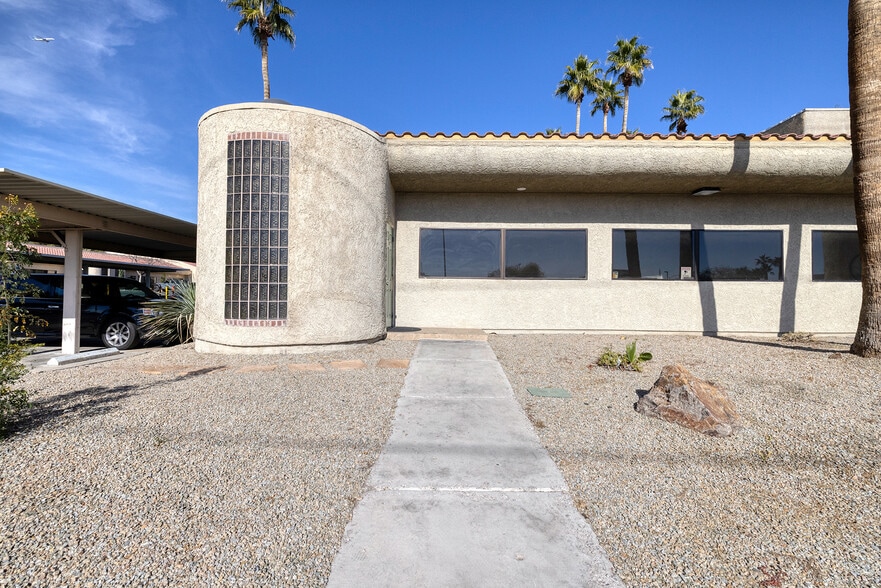 More Photos Of 2950 E Flamingo Rd, Las Vegas Office For Sale