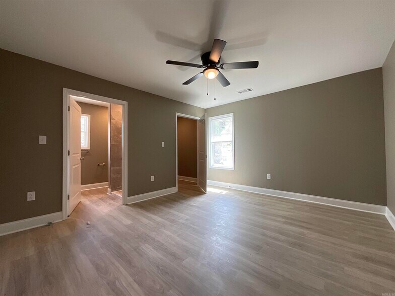 More Photos Of 405 & 407 E Center Street, Jacksonville Specialty For Sale