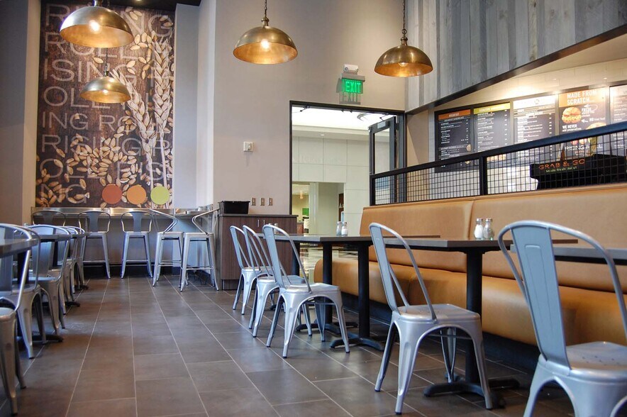 More Photos Of 1180 W Peachtree St NW, Atlanta Office For Lease