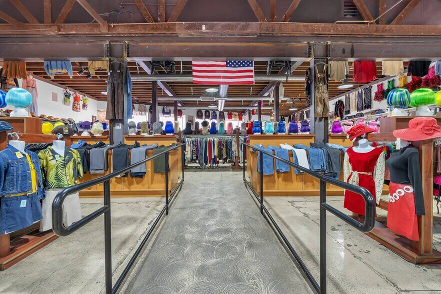 More Photos Of 5018 Lankershim Blvd, North Hollywood General Retail For Sale