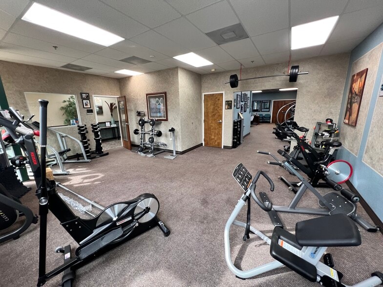 More Photos Of 6881 Kingspointe Pky, Orlando Flex For Sale