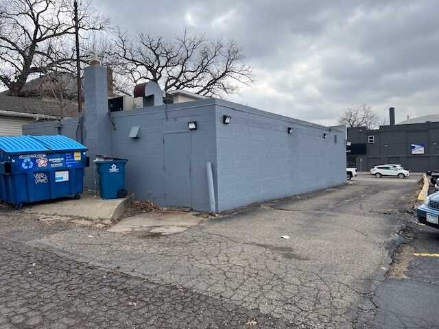 More Photos Of 1325 Randolph Ave, Saint Paul Freestanding For Sale