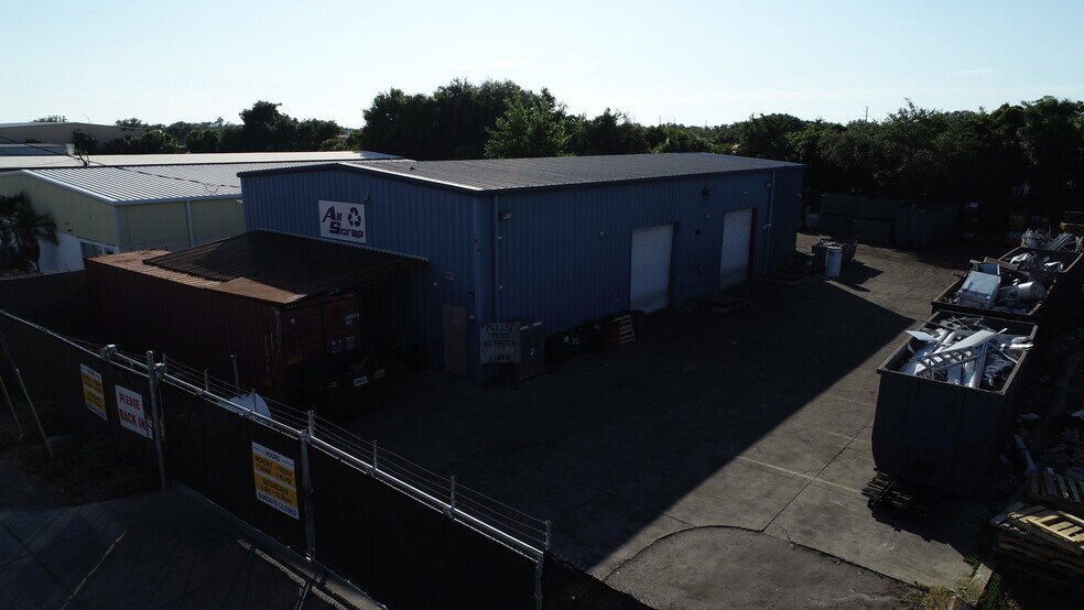 More Photos Of 181 James St, Venice Warehouse For Sale