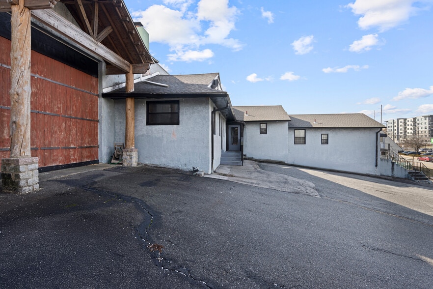 More Photos Of 3626 Winding Way, Newtown Square Warehouse For Sale