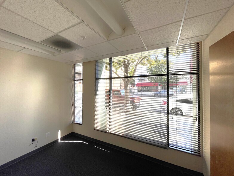 More Photos Of 901 Clay St, Oakland General Retail For Lease