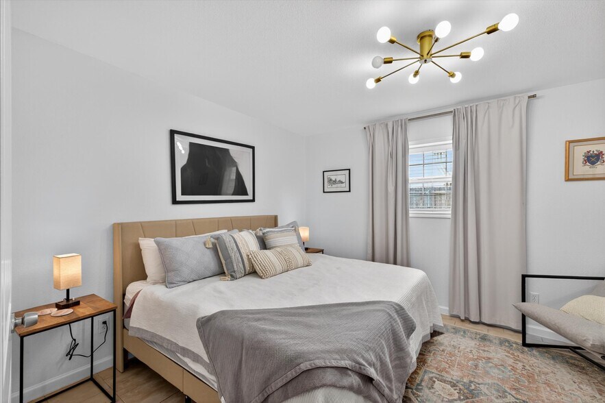 More Photos Of 2217 Sealy St, Galveston Office Residential For Sale