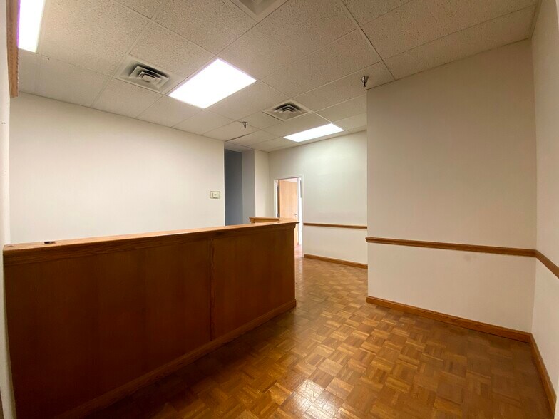 More Photos Of 208-210 Grant St, Pittsburgh Medical For Lease