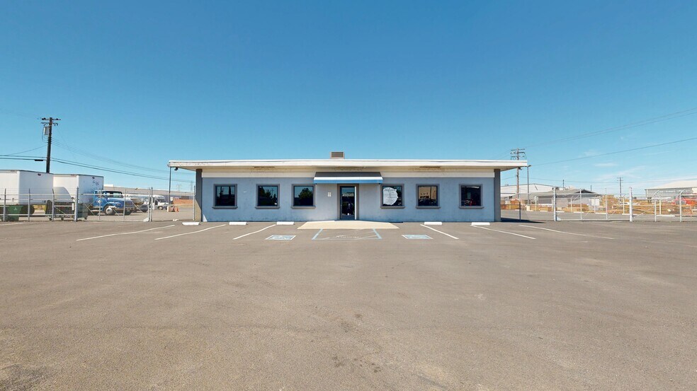 More Photos Of 8180 Industrial Pky, Sacramento Industrial For Lease