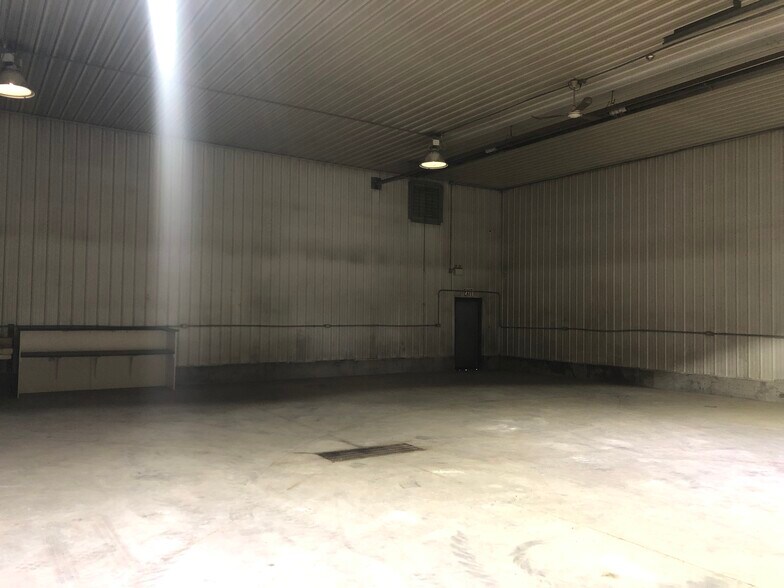 More Photos Of 49506 Range Rd, Calmar Warehouse For Sale