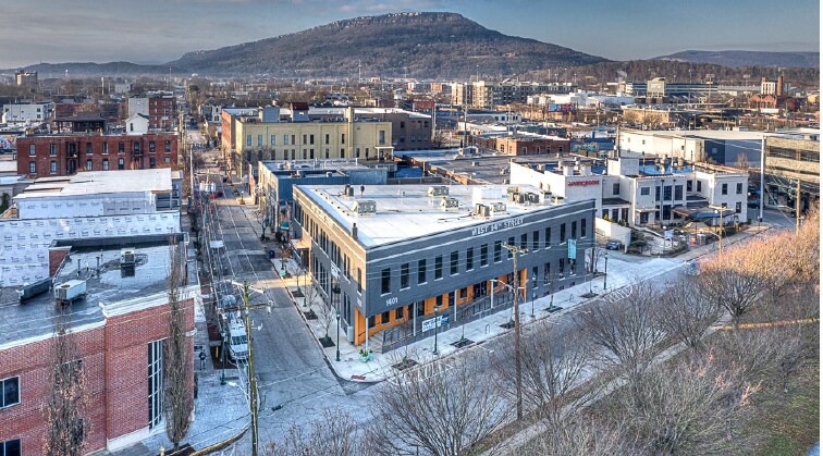 More Photos Of 1401 Williams St, Chattanooga Storefront Retail Office For Lease