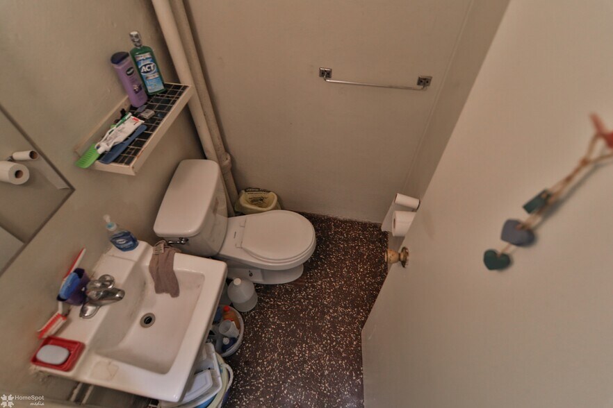 More Photos Of 1550 Warren St, Allentown Apartments For Sale