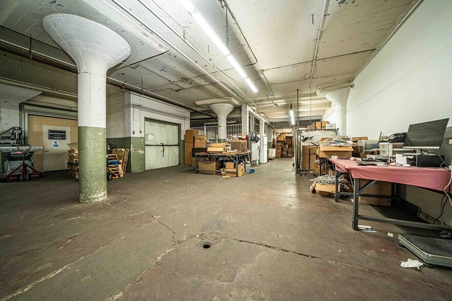 More Photos Of 4383 Fruitland Ave, Vernon Manufacturing For Sale