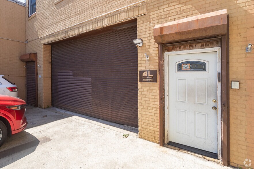 More Photos Of 8805 76th Ave, Glendale Warehouse For Sale