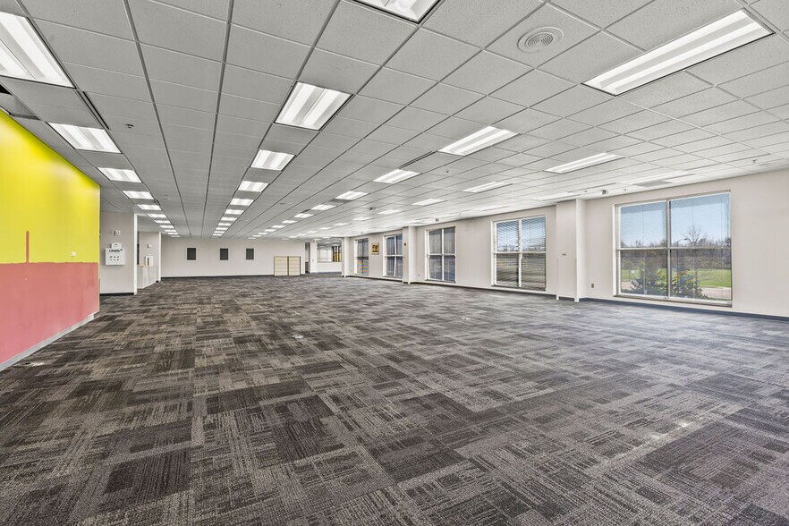 More Photos Of 3400 Morse Xing, Columbus Office For Lease