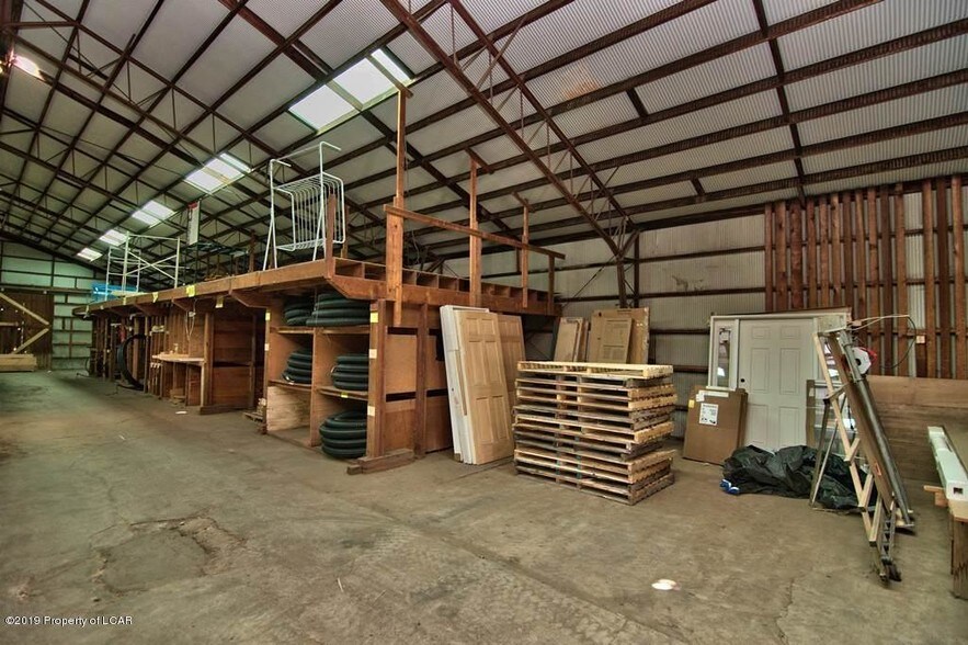 More Photos Of 541 State Route 93, Sugarloaf Light Distribution For Lease