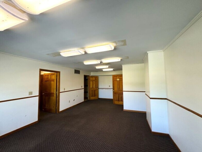 More Photos Of 510 W Main St, Fairborn Office For Sale