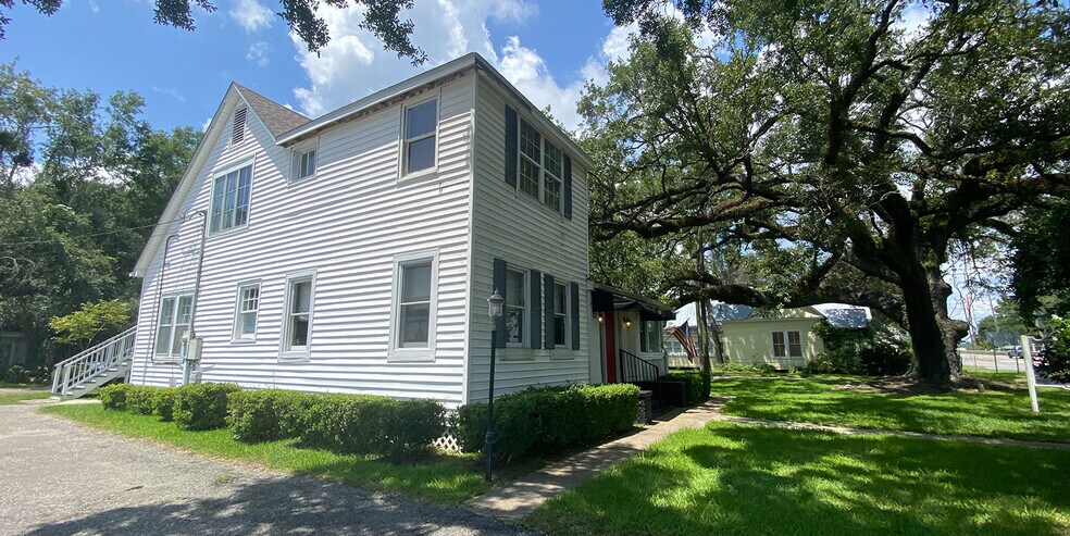 More Photos Of 1117 Washington Ave, Ocean Springs Medical For Sale