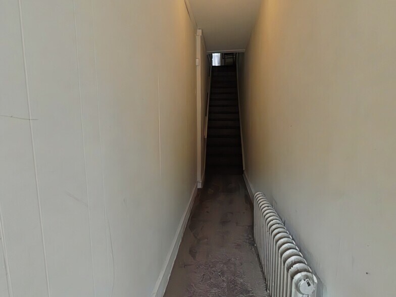 More Photos Of 202 Macdade Blvd, Collingdale Apartments For Sale