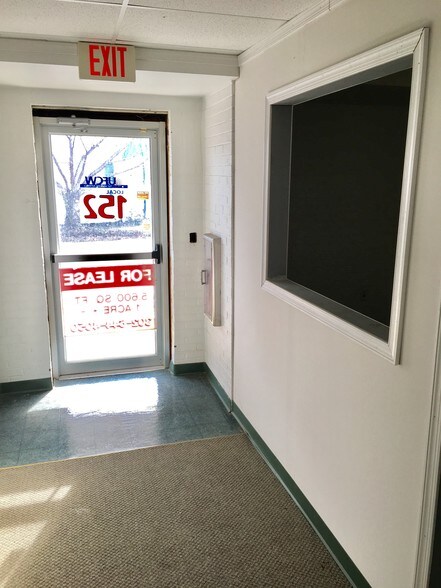 More Photos Of 65 N Dupont Hwy, Dover Medical For Sale