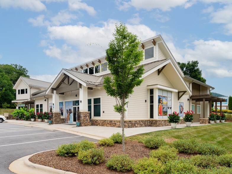 More Photos Of 559 Long Shoals Rd, Arden Medical For Lease