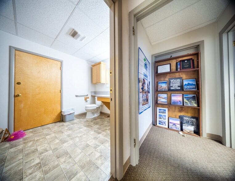 More Photos Of 330-340 Washington St SW, Albany Office For Sale