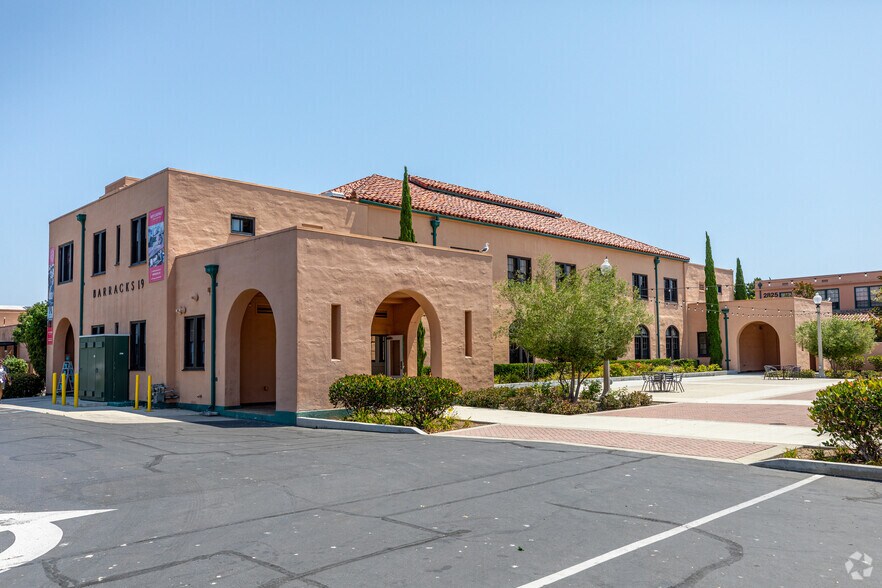 More Photos Of 2820 Historic Decatur Rd, San Diego Unknown For Lease