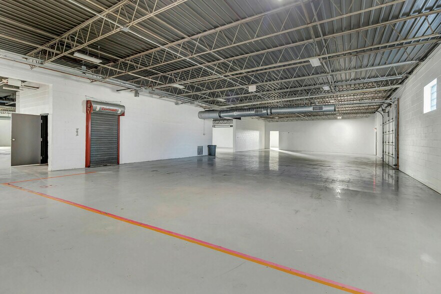 More Photos Of 415 Greenwell Ave, Cincinnati Service For Sale