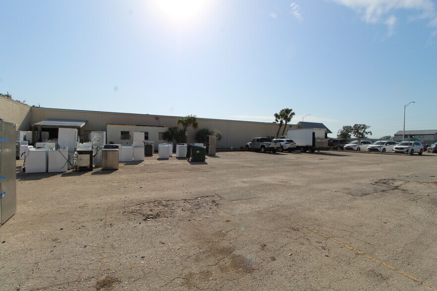 More Photos Of 1255 41 Byp, Venice Warehouse For Sale