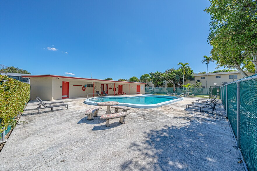 More Photos Of 1401 SW 67th Ave, Miami Apartments For Sale