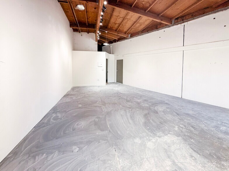 More Photos Of 201-207 Benton Ct, Suisun City Auto Repair For Lease